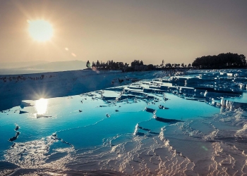 10 Incredible Natural Swimming Pool In The World