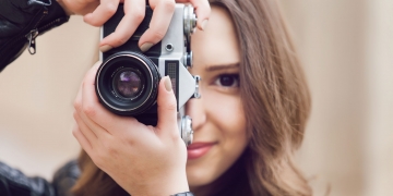 Photographer Took A Family’s Same Photo For Over Two Decades