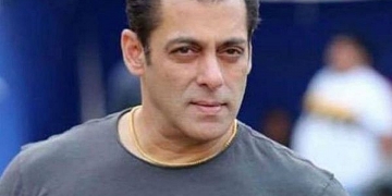 सलमान खान ने शेयर की वर्कआउट की तस्वीर, भड़क गए सुशांत के फैन्स