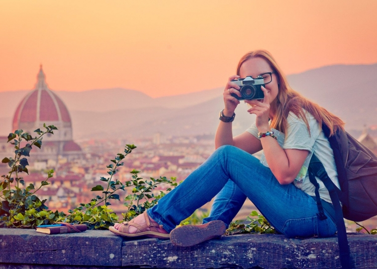 Travel Jobs And Ways To Make Money While Traveling