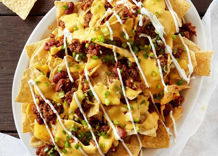 Cafe Style Cheesy Nachos At Home